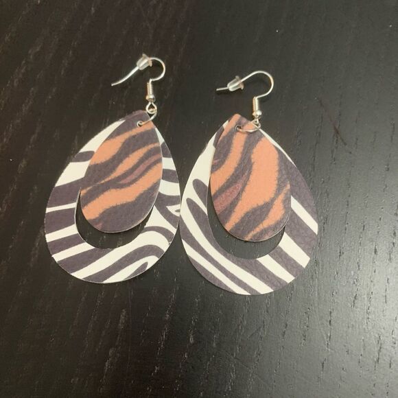 Faux Leather earrings  - Picture 1 of 1